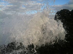 Crashing waves by Margaret Lindgren