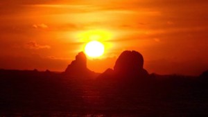 Anchor Bay sunset by Alfredo Orozco
