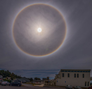 Halo around the sun by Paul Brewer