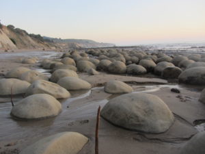 bowling-ball-beach-2015-january-040-by-terry-bold