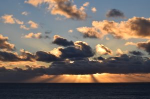 sunset-with-gods-rays-by-richard-hansen